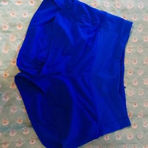 Lululemon size 10 lined 🏃‍♀️ shorts